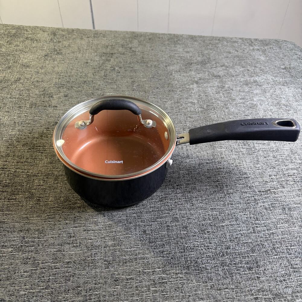 Cuisinart 1 1/2 qt Sauce Pan with Cover